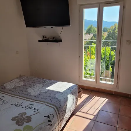 Maison Avec Piscine Dans Résidence Сasa de vacaciones Gréoux-les-Bains